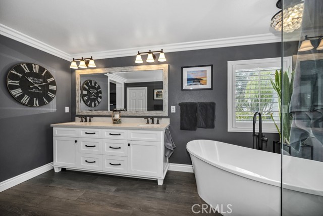 24030 Via Vizcaya, Valencia CA: https://media.crmls.org/medias/d2c4d071-d8c4-45a0-9de7-fb7f0cf5ae46.jpg