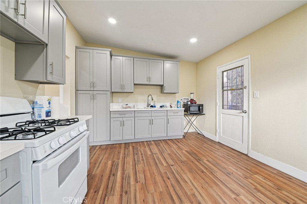 MLS #DW25183778 image #10