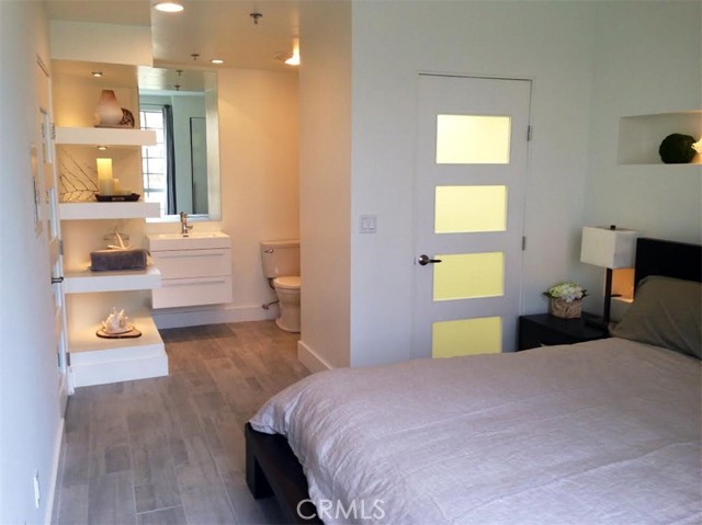 8811 Burton Way # 209, Los Angeles, California 90048, 1 Bedroom Bedrooms, ,1 BathroomBathrooms,Residential Lease,For Rent,8811 Burton Way # 209,CRSR24158270