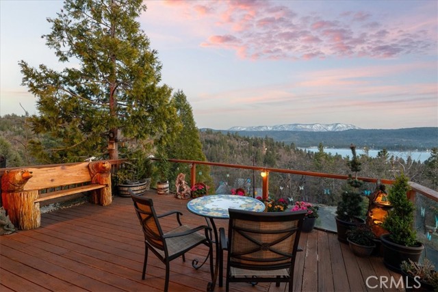 Detail Gallery Image 6 of 38 For 1285 Ridge Rd, Fawnskin,  CA 92333 - 3 Beds | 2 Baths