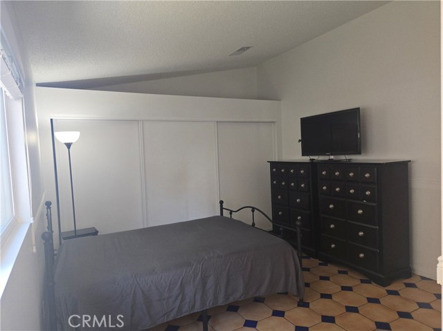 Detail Gallery Image 10 of 20 For 13241 Oak Dell St, Moreno Valley,  CA 92553 - 2 Beds | 2 Baths