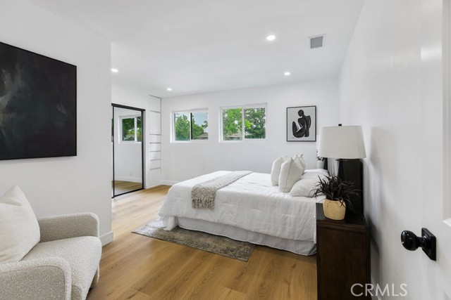 5116 E Wardlow Road, Long Beach CA: https://media.crmls.org/medias/d2c68cf4-d10e-42bb-9178-e63cdb6a8359.jpg