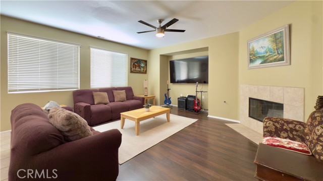 2234 Avenida Del Mar, Lancaster CA: https://media.crmls.org/medias/d2c6c655-082d-4feb-8880-a2742975cbc0.jpg