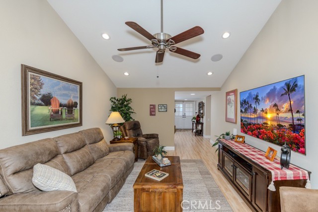 Detail Gallery Image 15 of 52 For 9588 Highland Ave, Rancho Cucamonga,  CA 91737 - 4 Beds | 2 Baths