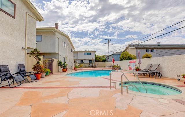 2617 Ruhland Avenue, Redondo Beach, California 90278, 2 Bedrooms Bedrooms, ,1 BathroomBathrooms,Residential,Sold,Ruhland,SB23059783