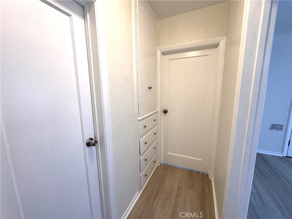 https://media.crmls.org/medias/d2c73fbf-51ba-4ed6-9080-768729e5cb00.jpg?preset=X-Large