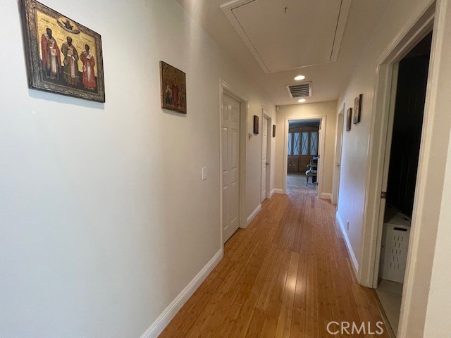 https://media.crmls.org/medias/d2c801d4-7ca2-4d3a-9b82-d27a6f0a92c1.jpg?preset=X-Large