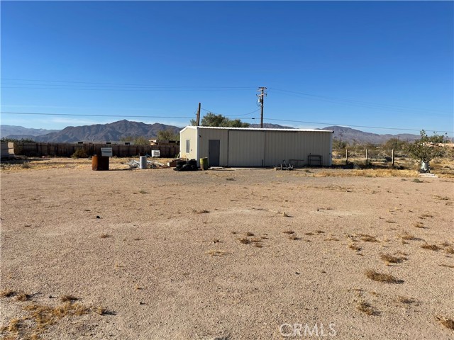 Detail Gallery Image 8 of 43 For 45125 Mendocino Rd, Newberry Springs,  CA 92365 - 5 Beds | 3 Baths