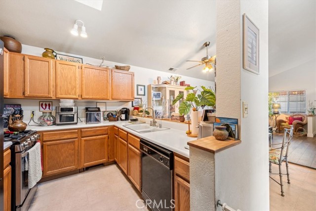 Detail Gallery Image 9 of 29 For 915 Patria, Atascadero,  CA 93422 - 2 Beds | 2 Baths