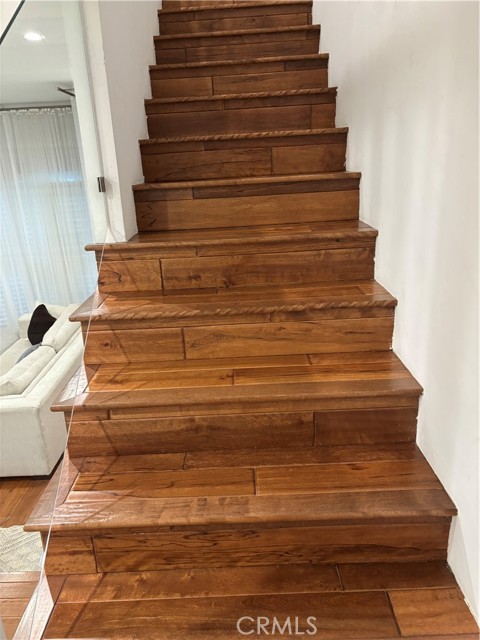 5533 Edward E Horton Lane, Encino CA: https://media.crmls.org/medias/d2c93dfa-331a-4b05-b9e1-abc4b661f694.jpg