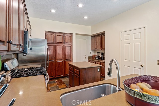 Detail Gallery Image 15 of 57 For 25725 Bronte Ln, Stevenson Ranch,  CA 91381 - 3 Beds | 3 Baths
