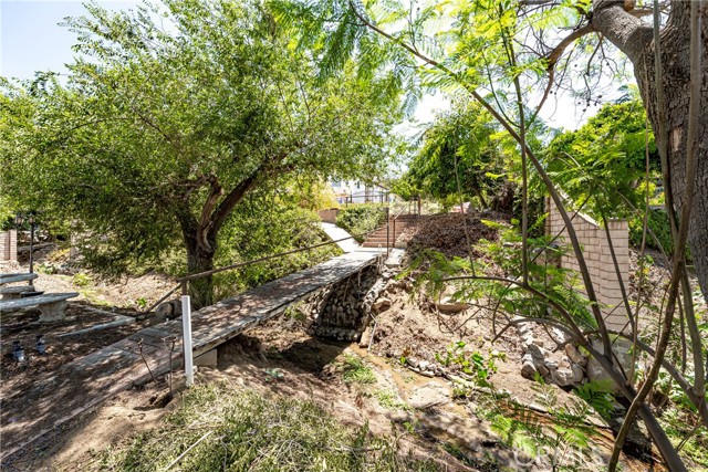 2151 Lyon Avenue, Riverside CA: https://media.crmls.org/medias/d2ca907e-f4da-4e9d-890e-b23806d963a1.jpg