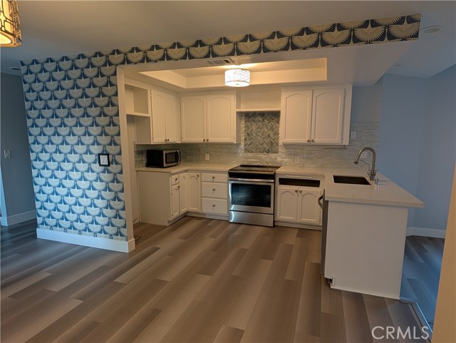 Detail Gallery Image 7 of 30 For 23040 Giant Fir Pl, Canyon Lake,  CA 92587 - 3 Beds | 2 Baths