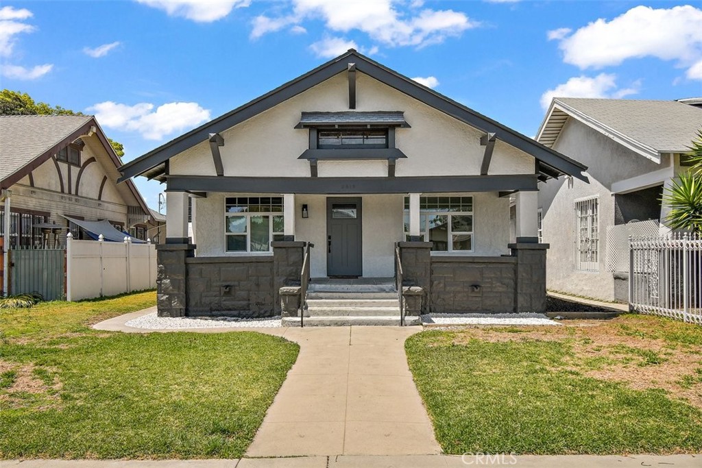5019 S Budlong Avenue, Los Angeles, CA 90037