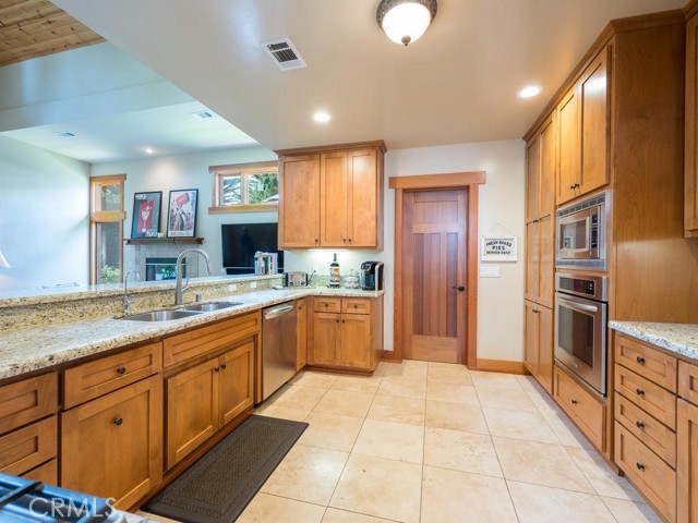Detail Gallery Image 12 of 34 For 2303 Sanderling Ct, Arroyo Grande,  CA 93420 - 3 Beds | 3/1 Baths