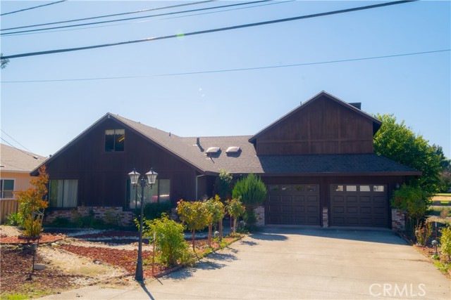 Detail Gallery Image 33 of 47 For 18279 Hidden Valley, Hidden Valley Lake,  CA 95467 - 3 Beds | 3 Baths