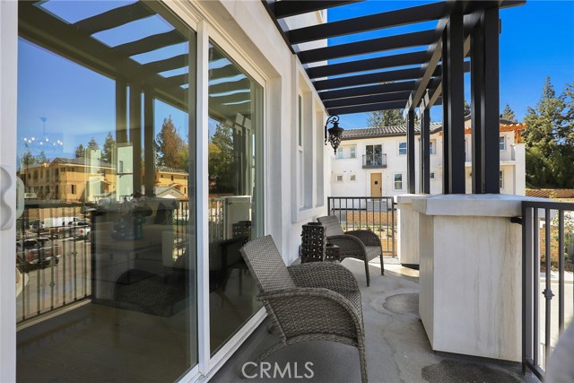 20 Spyglass Avenue, Phillips Ranch CA: https://media.crmls.org/medias/d2cbe9a8-0931-4fad-be8c-87a9833af36d.jpg