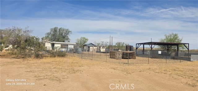 351 Neimeyer Place, Yucca Valley CA: https://media.crmls.org/medias/d2ccb1a6-9405-4c76-81b0-eb1719b5d0f2.jpg