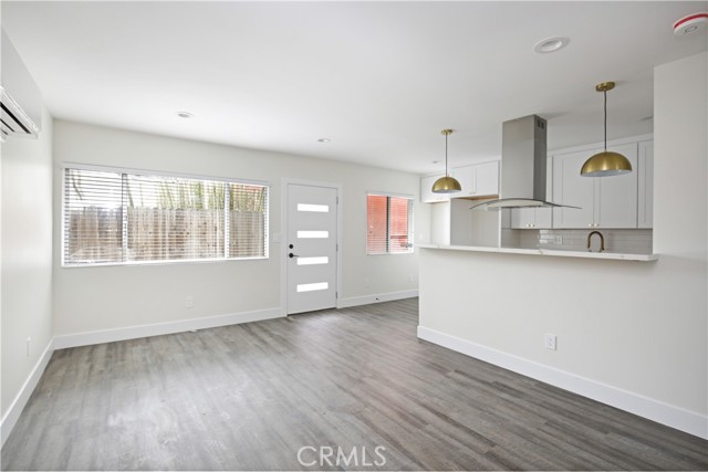 1141 E Broadway, Long Beach CA: https://media.crmls.org/medias/d2ccbe58-0bb4-4803-bda1-a47adee648eb.jpg