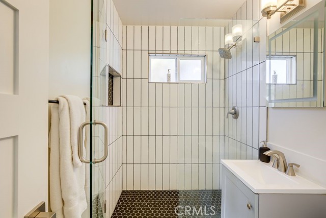 Image 5 of 24 For 3130 30th Street 32