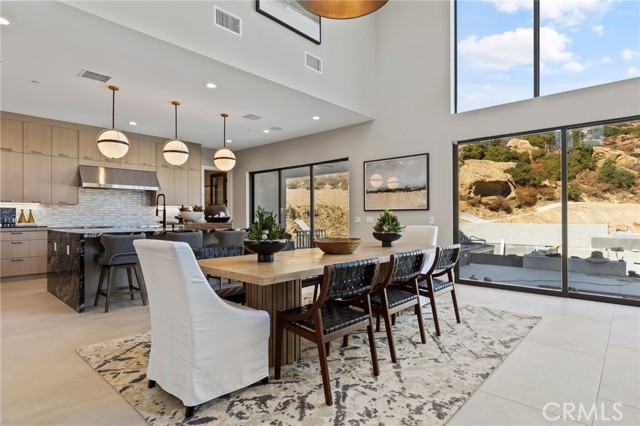 Detail Gallery Image 8 of 25 For 9539 N Andora Ave, Chatsworth,  CA 91311 - 5 Beds | 5/1 Baths