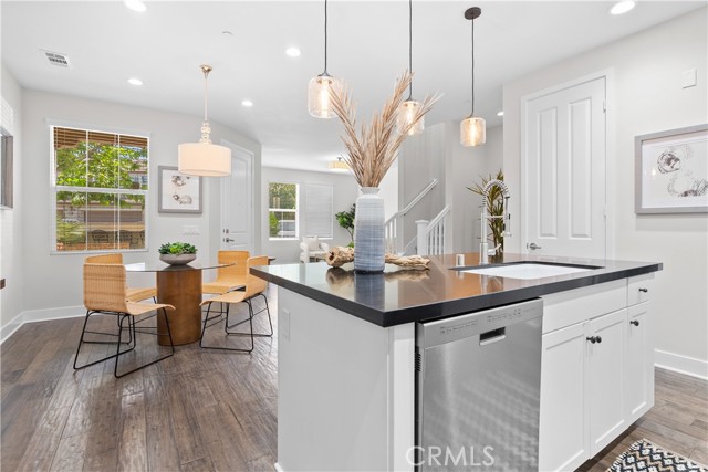 28 Sembrio Street, Rancho Mission Viejo CA: https://media.crmls.org/medias/d2cdd887-a624-4d24-9254-65cde06d5268.jpg