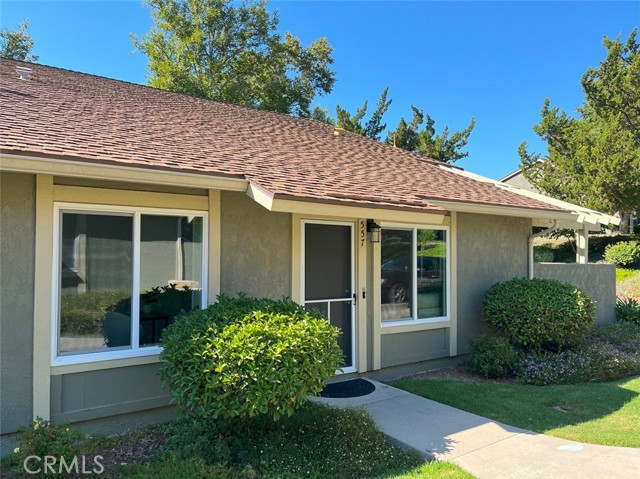 Detail Gallery Image 1 of 1 For 557 Serento Cir, Thousand Oaks,  CA 91360 - 2 Beds | 1 Baths