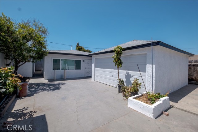 Detail Gallery Image 9 of 38 For 2841 E. Imperial Hwy., Lynwood,  CA 90262 - 5 Beds | 2 Baths