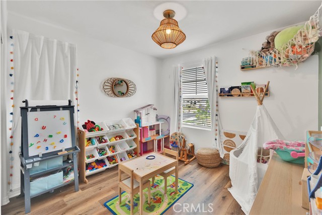 16718 Wyndham Lane, Fontana CA: https://media.crmls.org/medias/d2cf6087-c44b-4be9-9621-ecf53bacb09b.jpg