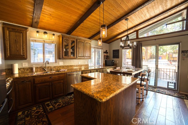 Detail Gallery Image 8 of 26 For 1150 Pine Ridge Ln, Big Bear City,  CA 92314 - 2 Beds | 1 Baths