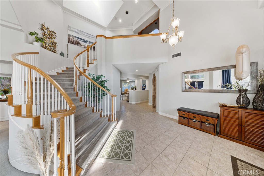 MLS #OC25182764 image #4