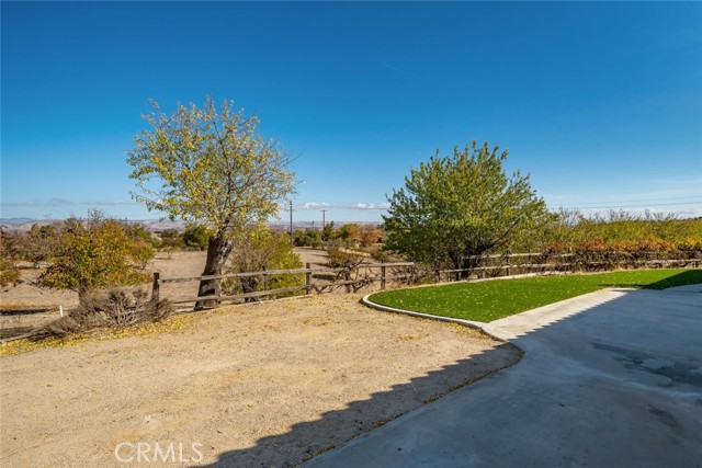 Detail Gallery Image 31 of 54 For 5395 Mustard Creek Rd, Paso Robles,  CA 93447 - 3 Beds | 3 Baths