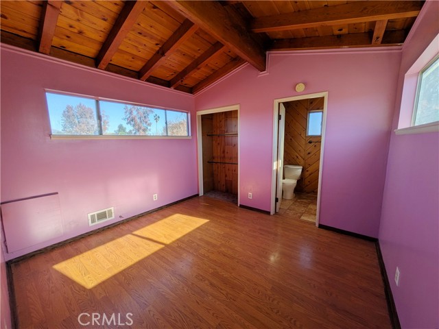 Detail Gallery Image 9 of 9 For 8401 Cozycroft, Winnetka,  CA 91306 - 3 Beds | 3 Baths