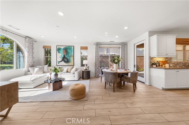 Detail Gallery Image 3 of 46 For 72 Parkwood, Irvine,  CA 92620 - 3 Beds | 2/1 Baths