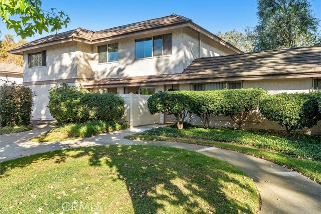 1196 Landsburn Circle, Westlake Village CA: https://media.crmls.org/medias/d2d22f2f-fbff-4c8f-b738-f3538ccb744c.jpg
