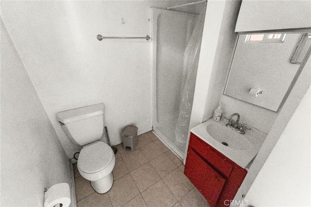 https://media.crmls.org/medias/d2d24983-d0d6-4743-ad22-53a93c516258.jpg?preset=X-Large
