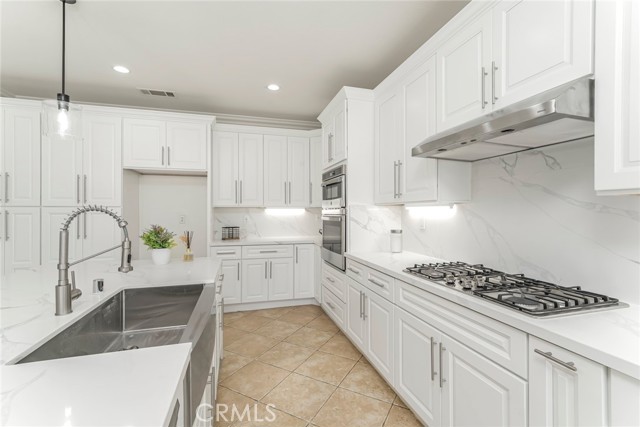 540 Boxcar Lane, Brea CA: https://media.crmls.org/medias/d2d2c0be-f6c1-4855-97be-154d3b04d497.jpg