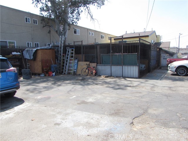 Image 41 of 50 For 3900 Figueroa