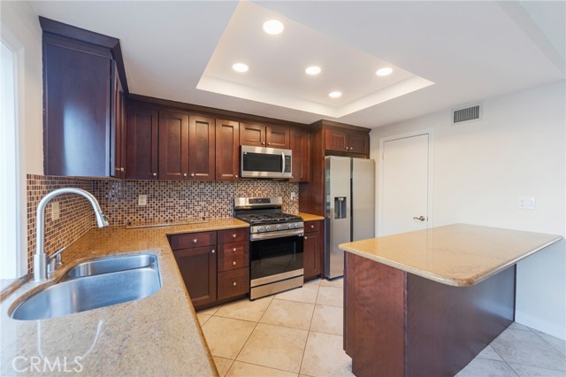 Detail Gallery Image 11 of 27 For 1286 Stonewood Ct, San Pedro,  CA 90732 - 3 Beds | 2/1 Baths