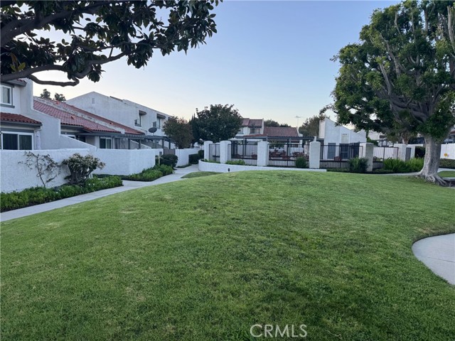 Detail Gallery Image 26 of 28 For 820 W 232nd, Torrance,  CA 90502 - 2 Beds | 2 Baths