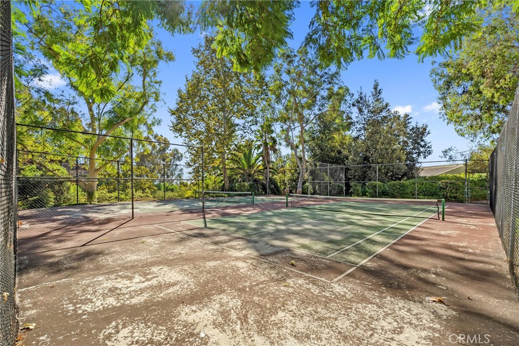 https://media.crmls.org/medias/d2d3fcb3-3a13-4c06-86c0-d2575aa577c8.jpg?preset=X-Large