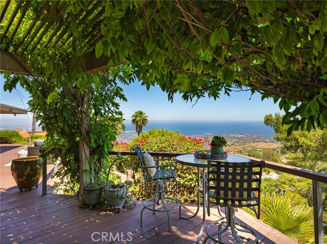 3423 Newridge Drive, Rancho Palos Verdes CA: https://media.crmls.org/medias/d2d423a2-e3c9-4493-9c34-9c13359466e9.jpg