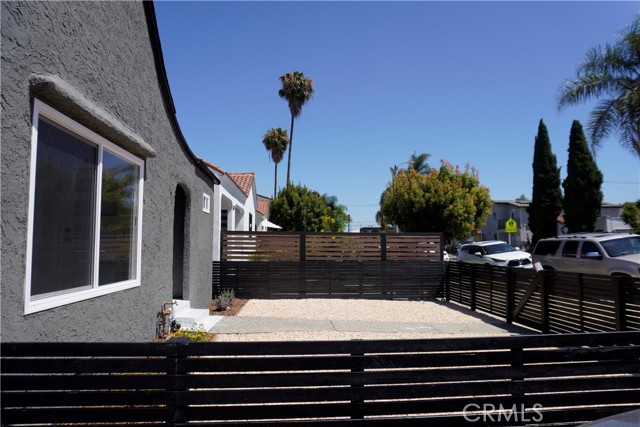 Detail Gallery Image 3 of 36 For 3515 S Norton Ave, Los Angeles,  CA 90018 - 2 Beds | 3 Baths