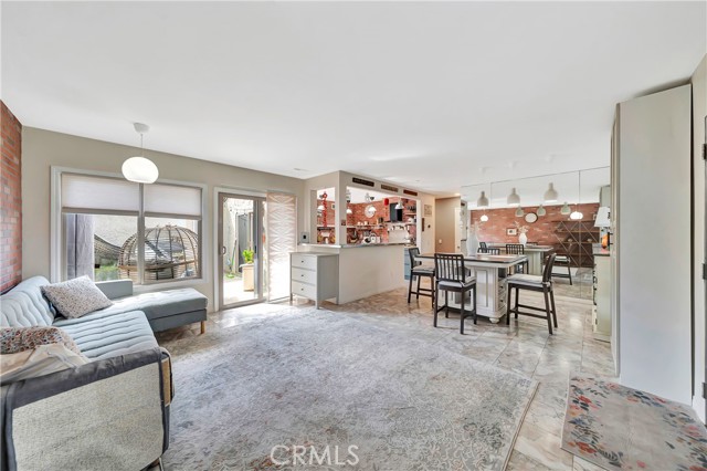 Detail Gallery Image 4 of 34 For 27416 Rondell St, Agoura Hills,  CA 91301 - 2 Beds | 1 Baths