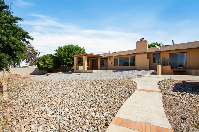 Detail Gallery Image 31 of 49 For 19375 Oshkosh Rd, Apple Valley,  CA 92307 - 4 Beds | 2 Baths