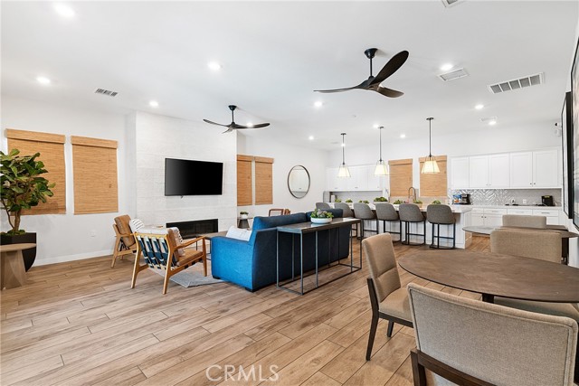 Detail Gallery Image 20 of 23 For 1419 St Simon Cir #E,  Alhambra,  CA 91803 - 4 Beds | 3/1 Baths