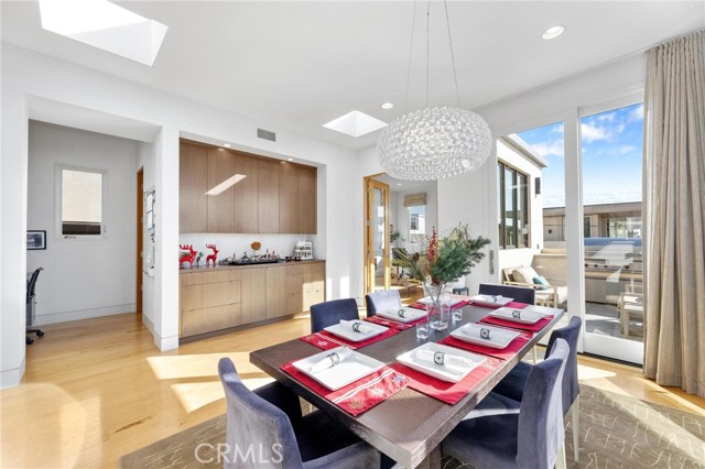 Detail Gallery Image 28 of 67 For 308 17th St, Manhattan Beach,  CA 90266 - 4 Beds | 3/1 Baths