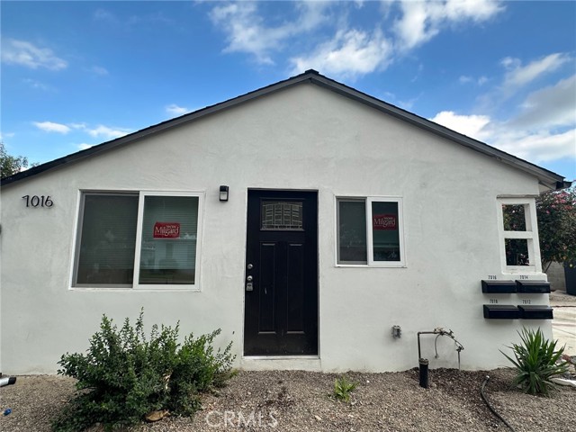 Detail Gallery Image 1 of 13 For 7016 Bertrand Ave, Reseda,  CA 91335 - 1 Beds | 1 Baths