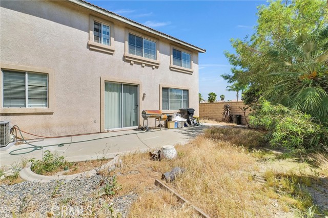 Detail Gallery Image 29 of 39 For 5762 Pine Valley, Fontana,  CA 92336 - 3 Beds | 2/1 Baths