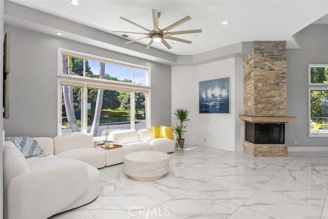 Detail Gallery Image 9 of 70 For 22 Cresta Del Sol, San Clemente,  CA 92673 - 5 Beds | 5/1 Baths